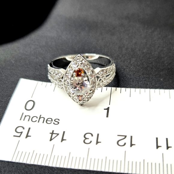 Faux diamond and citrine ring. Silver plate, size 9. - Picture 11 of 11